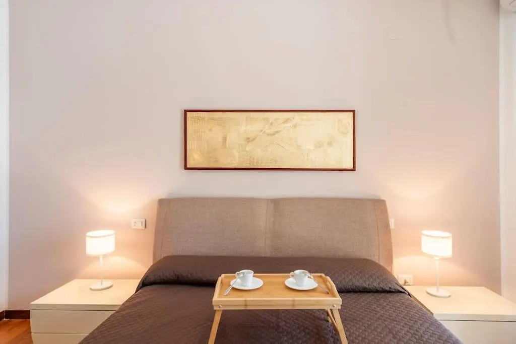 Alla Scoperta Del Vomero Apartment Naples 0*,
